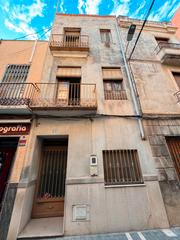 Maison jumelée à Carrer nou 20. Casa zona centro para reformar