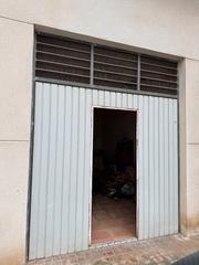 Local Comercial a Carrer jaime chicharro 42. Bajo para vender o alquiler zona puerto