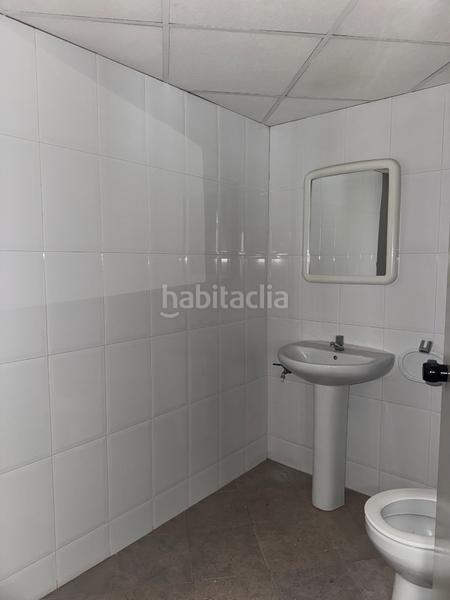 Foto 63aec4a6-0002-449c-9a35-ab131f4cd5ec. Alquiler local comercial en carrer l'encarnació 26 zona centro oficinas en Burriana