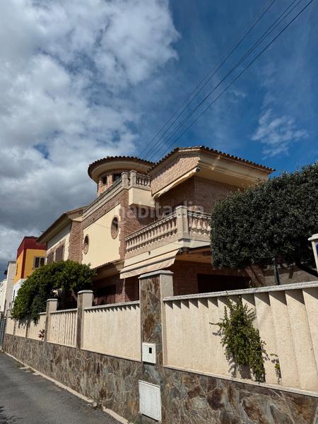 Foto b2becb1e-9cda-41eb-ae3c-002ce299ab51. Chalet in avenida mediterrania 53 in Playa Burriana