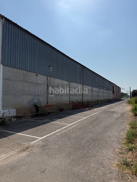 Foto 2199be06-fe56-4010-afc0-34725db6a2f4. Capannone industriale in avinguda d'almassora 17 in Burriana