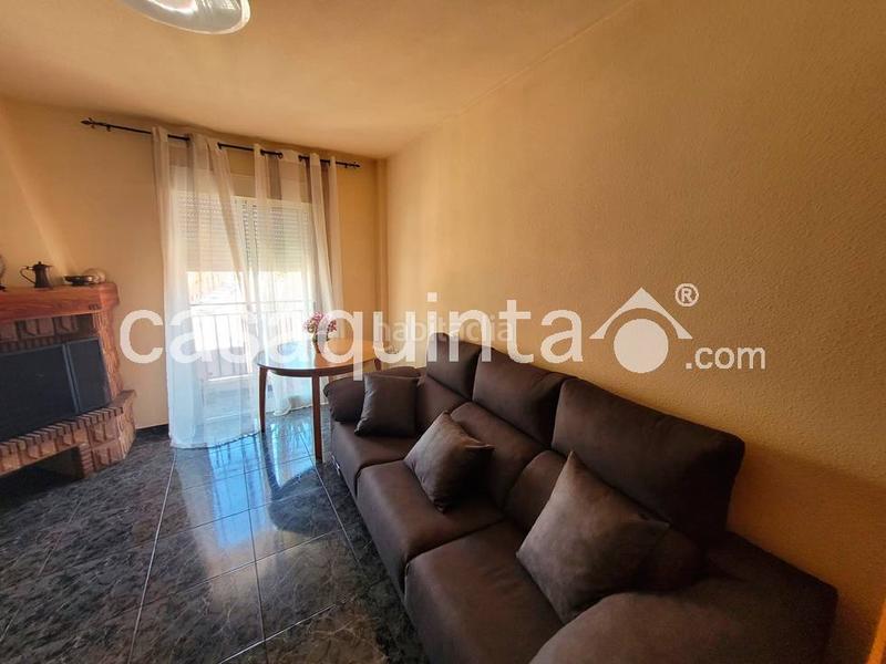 Foto 1213c545-045d-4587-a41f-1f0b643764d5. Edificio in Catral