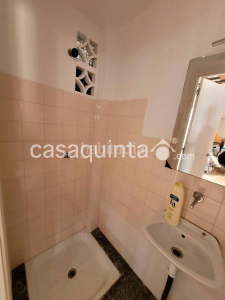 Foto d16b9466-0f30-4ccc-a0d3-dcf0c868b50d. Edificio in Catral