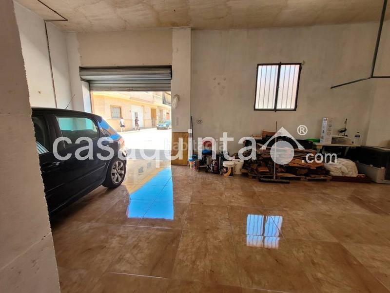 Foto e62d7d4b-5485-4d4f-8e12-c724d23904db. Edificio in Catral