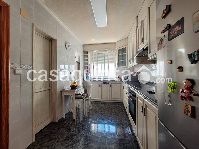Foto e86313da-6afc-4bb5-96e6-4291647a82bf. Edificio in Catral