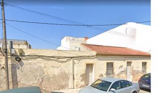 Xalet  Av. de la constituciã³n. 260 m2 suelo