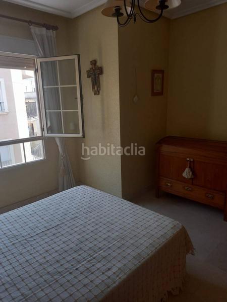Foto fe17318b-d396-4e02-9b59-5244330d35f9. Alquiler piso  3 habitaciones hace esquina en Almoradí