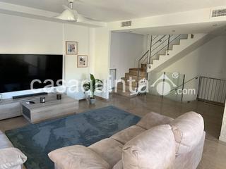Duplex  Calle dr. fleming. Adosado 4 habitaciones con local comercial