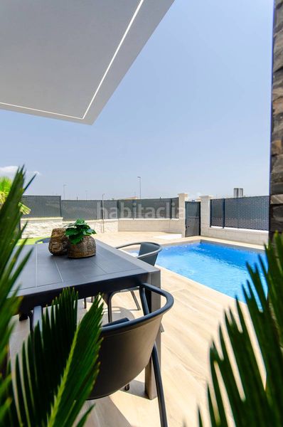 Foto 33990b92-8a60-4866-aaa3-5f5595e0cd4e. Chalet mit heizung parking pool in Desamparados - Hurchillo - Torremendo Orihuela