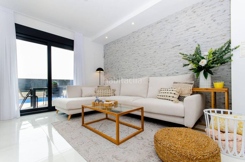 Foto 86f67cbb-caa3-4fbe-bd46-83a958bda328. Chalet mit heizung parking pool in Desamparados - Hurchillo - Torremendo Orihuela