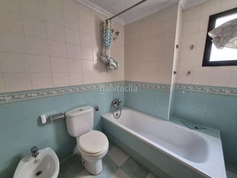 Foto 98ab9f6a-f19d-41d4-9fea-9b9b8fbacd96. Piso  3 habitaciones 2 baãos en Catral