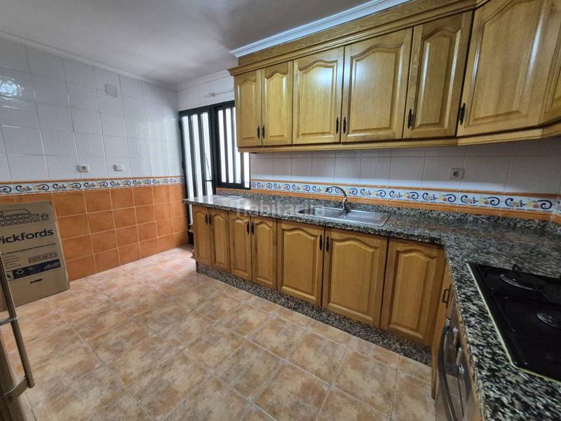 Foto b99024f8-4d85-4c12-92b6-84ee8fbeab4b. Piso  3 habitaciones 2 baãos en Catral