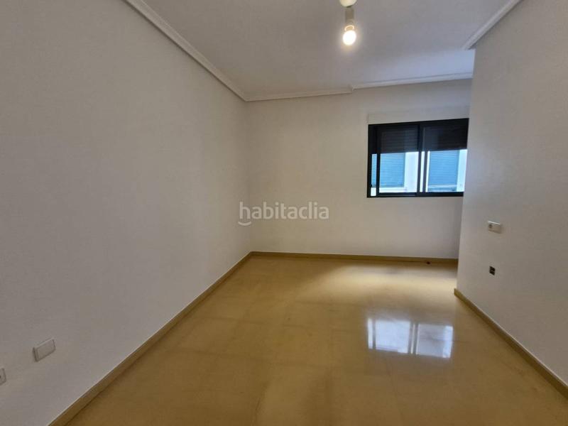 Foto c624342d-1b3c-4272-96d3-ec6b486f0048. Piso  3 habitaciones 2 baãos en Catral