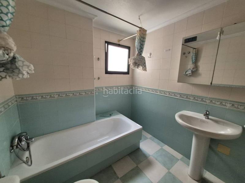 Foto cd859734-4889-49f8-8205-85d6c1fb78fb. Piso  3 habitaciones 2 baãos en Catral