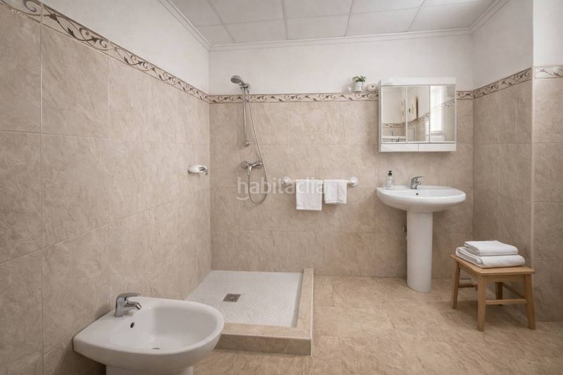 Foto 7088b1a2-bb66-46c4-9625-9049694f29ce. Edificio en Catral