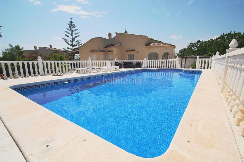 Foto e059d41f-89b0-4f68-bca0-9112049d39e5. Xalet amb calefacció aparcament piscina a Catral