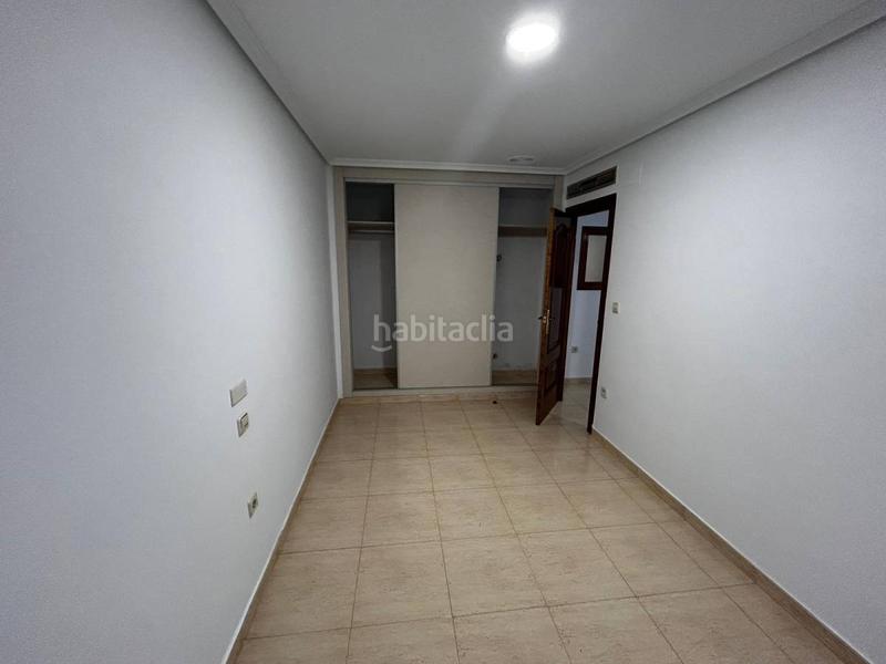 Foto c37027a9-0364-412c-b0ab-1f95e5ee6e3f. Alquiler piso alquiler magnifico piso de 4 habitaciones 2 baãos, patio gigante y balcãn. en Albatera