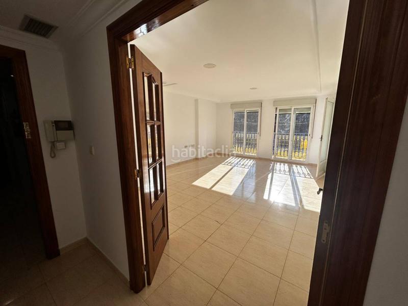 Foto ce537882-77f3-430a-8833-d780863ee170. Alquiler piso alquiler magnifico piso de 4 habitaciones 2 baãos, patio gigante y balcãn. en Albatera