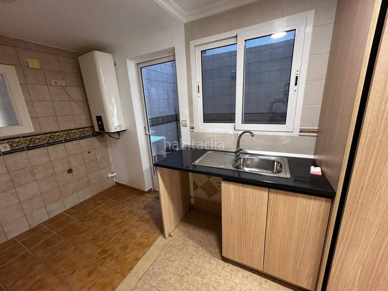 Foto fce09d02-da01-4087-8473-aa923392c37b. Alquiler piso alquiler magnifico piso de 4 habitaciones 2 baãos, patio gigante y balcãn. en Albatera