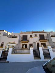 Maison jumelée  Av. de las hierbas. Adosado en venta en pinar de campoverde
