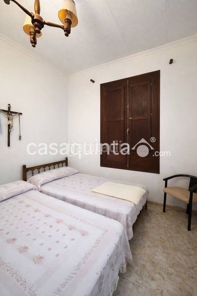 Foto 2d8ac972-edf9-48e2-9246-d1a4ea104065. Casa adossada amb calefacció aparcament a Catral