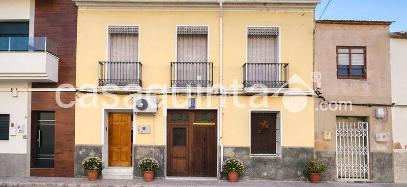 Foto 82de7911-9209-4f64-a853-051fe1a80586. Casa adossada amb calefacció aparcament a Catral