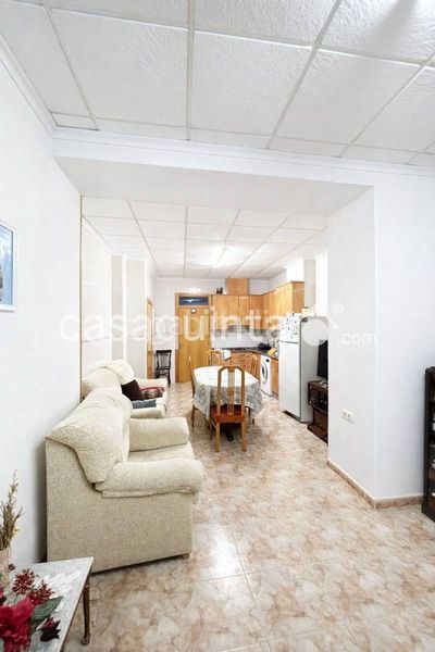 Foto 86db1bd5-79ce-48d7-9cbc-0329831465b1. Casa adossada amb calefacció aparcament a Catral