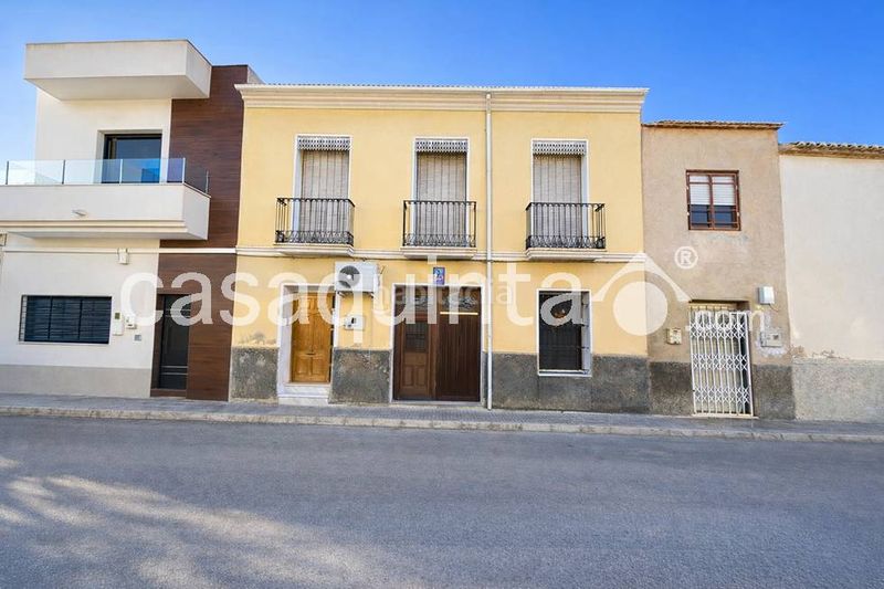 Foto 87536d01-d3b6-4ecc-abb3-bd9474dd5e1a. Casa adossada amb calefacció aparcament a Catral