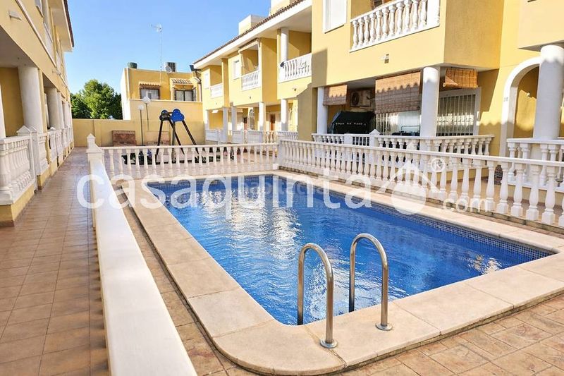 Foto 43987459-5674-486b-bab7-0cda3d1722c5. Apartament amb calefacció piscina a Catral