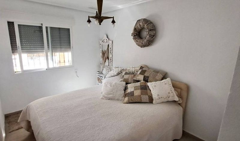 Foto 0f64d241-499d-498f-8f2f-f22385237cb1. Xalet amb calefacció a Catral