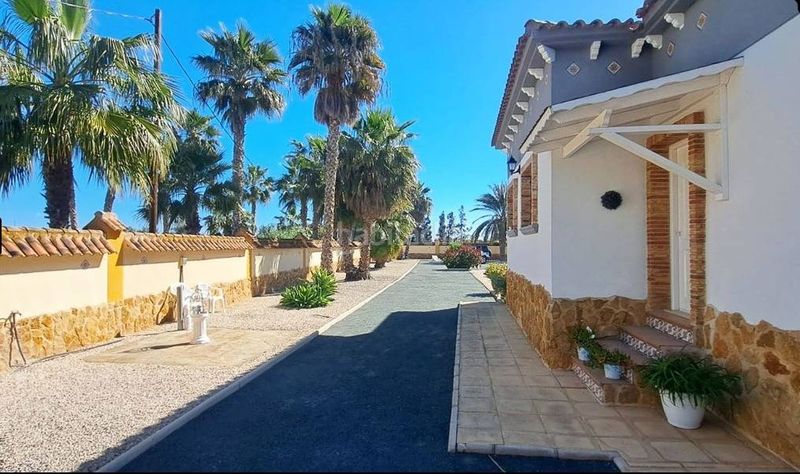 Foto bac0f2b7-ba94-4148-bd40-5d0e8aef579f. Xalet amb calefacció a Catral