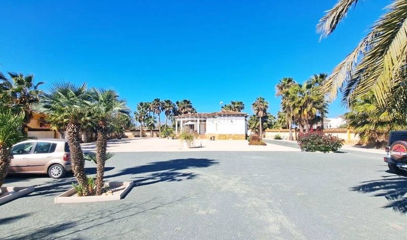 Foto cefe6184-d431-4824-960b-b895e21bbd09. Xalet amb calefacció a Catral