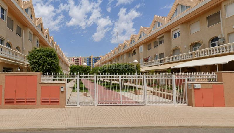 Foto ae5cf924-9e4b-47a9-8771-684e0eb895b9. Casa amb aparcament piscina a Altabix Elche / Elx