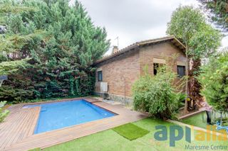 Casa en Dosrius Poble. ¡casa con piscina en el centro de dosrius!