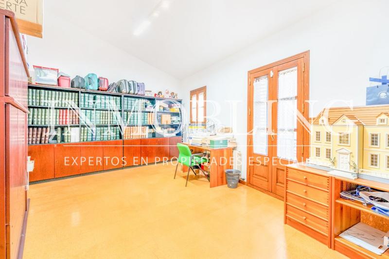 Foto d9e953ed-a2e9-4892-b204-f1d111f5332e. Casa amb calefacció aparcament a Centre Mataró