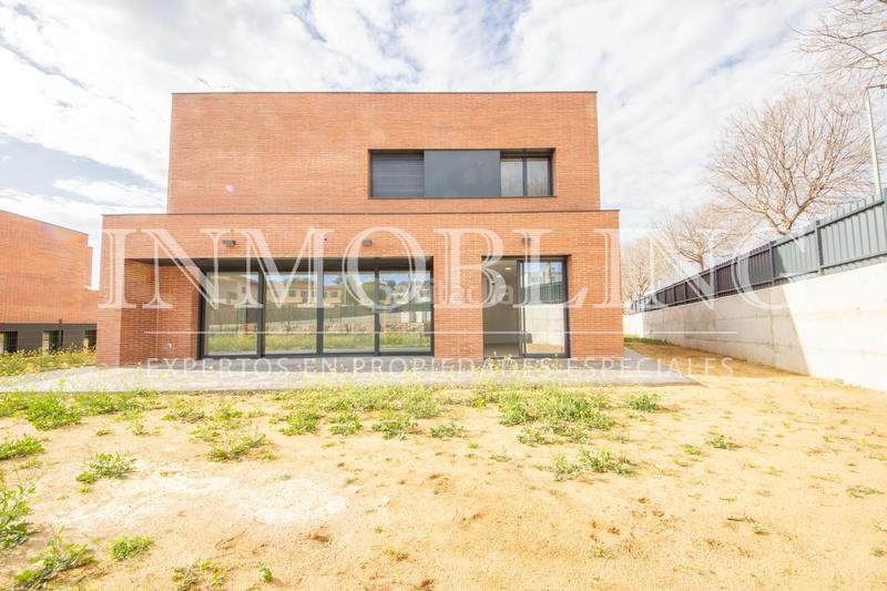 Foto 3aae7988-1593-4965-b364-5ddc2ac45534. Casa  a cuatro vientos obra nueva Can Quirze en Mataró