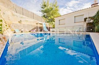 Maison à Nucli Urbà. Excepcional casa en argentona, cómoda y funcional, con piscina p