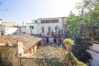 Maison à Nucli Urbà. Oportunidad única en el corazón de argentona!