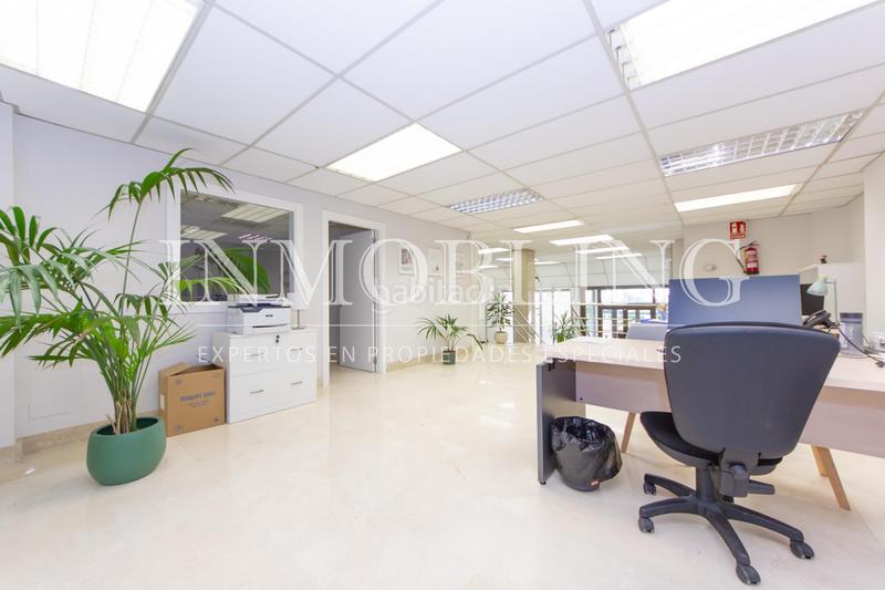 Foto b60f5d6f-4dfc-43ec-846d-bf4d06b859c0. Local comercial  situado en primera linea en Mataró