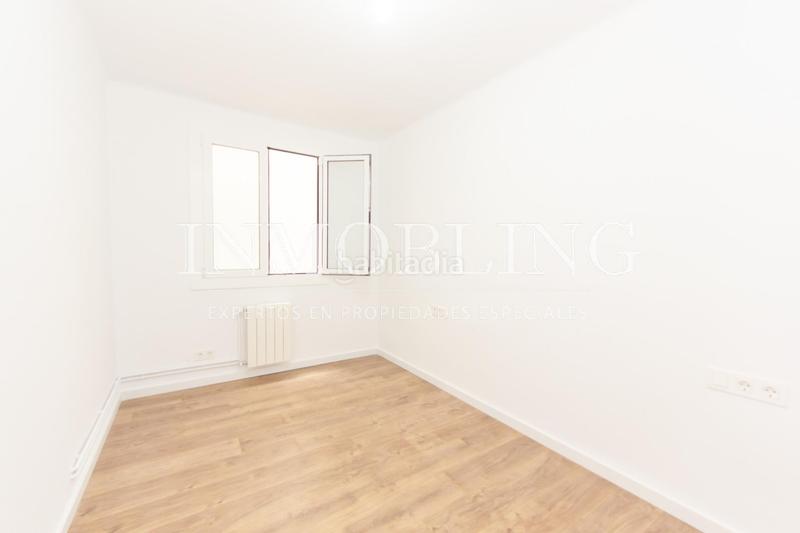 Foto df124c34-7ecc-42a6-90ca-f5a2e3ce2d5f. Piso  de 3 habitaciones recién reformado con parking en Mataró