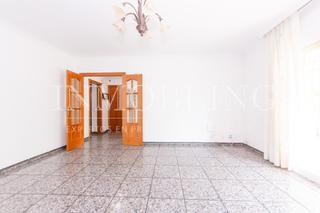 Etagenwohnung in Els Molins. Amplio piso en los molinos