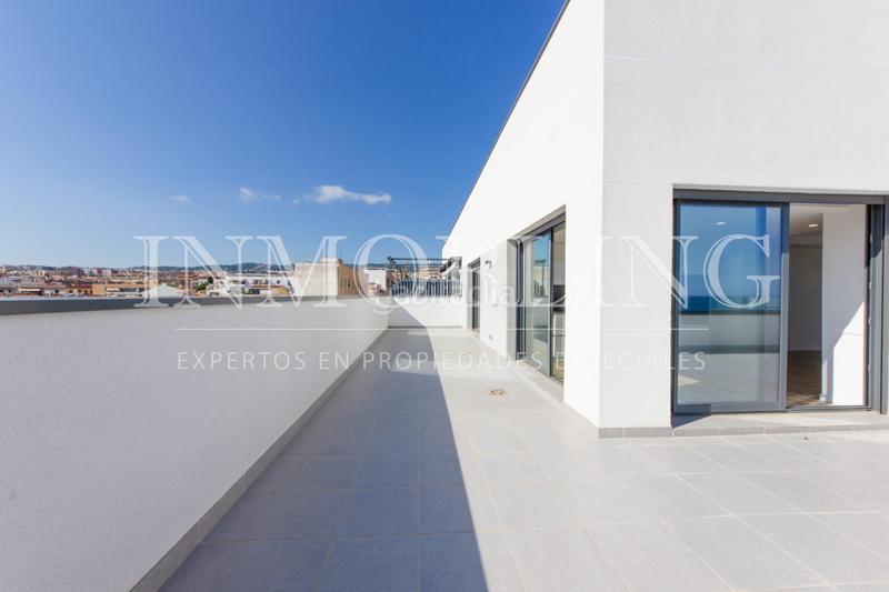Foto f475613f-d79e-4206-8dc1-bd463bdcff1b. Lloguer àtic amb calefacció aparcament piscina a Mataró