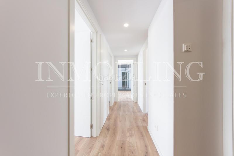 Foto d5febe38-6d59-4aa1-8e6d-3a6458d507f5. Rent penthouse with heating parking pool in Havana Mataró