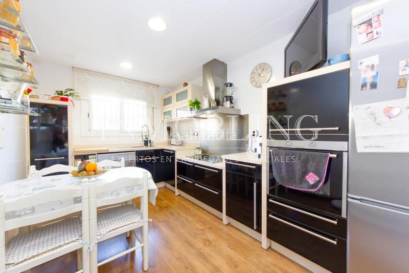 Foto c631ca18-6600-4c77-8981-6df4c4c37299. Haus mit heizung parking in Can Pou-Camp de Mar Premià de Mar