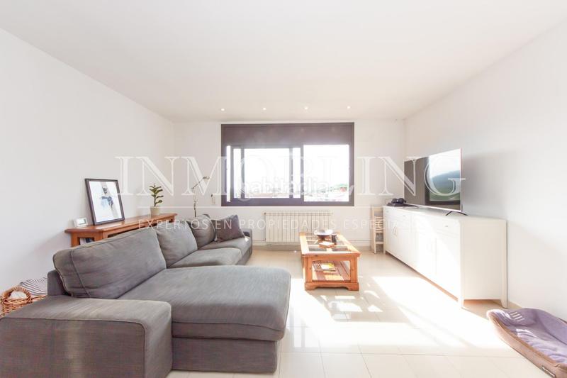 Foto 631be768-439c-4c32-b80a-a1c67928960a. Haus mit heizung parking in Nucli Urbà Argentona