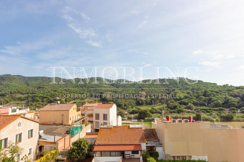 Foto 680f9e13-eee2-442a-b47e-1f557411b241. Haus mit heizung parking in Nucli Urbà Argentona