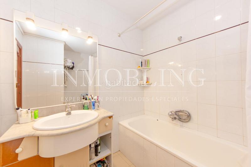 Foto b5b4592d-4261-4e30-a7bd-2e7b70b76baf. Haus mit heizung parking in Nucli Urbà Argentona