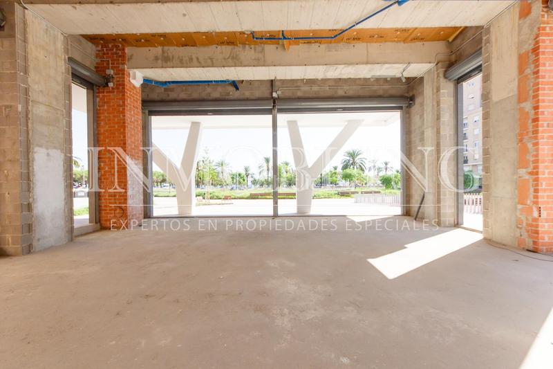 Foto 52452fed-3bf0-4dd2-b3c6-a8eb64cf37dd. Alquiler local comercial local de obra nueva en alquiler en Mataró