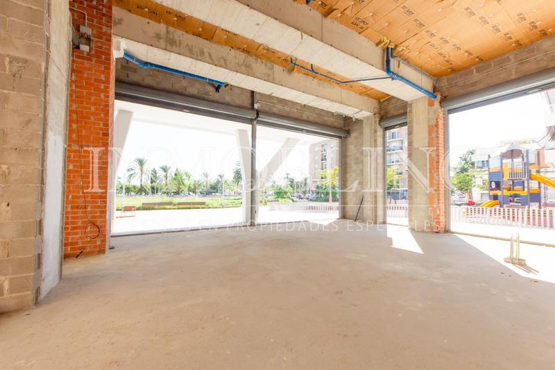 Foto e873ac0d-d4f1-4b00-bed8-649f3105a46f. Alquiler local comercial local de obra nueva en alquiler en Mataró