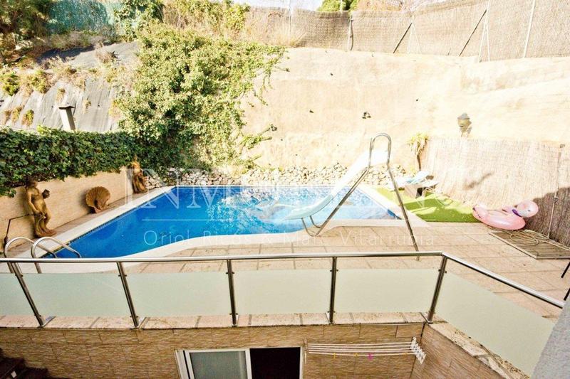 Foto 3ff6c503-105c-4e15-b138-999cea4a9d57. Casa espectacular casa con vistas a mar! en Nucli Urbà Argentona